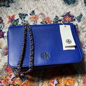 NWT! Tory Burch adjustable chain shoulder bag. Super cute!